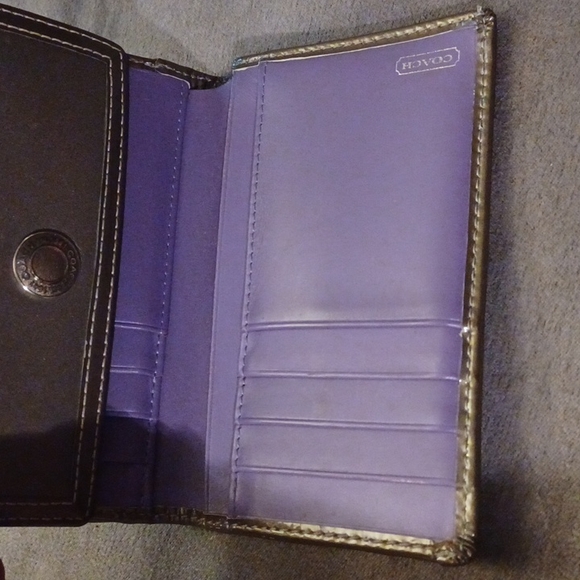 Coach - Picture 4 of 5